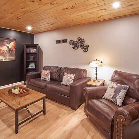 Entertainment Galore! Luxurious Property, Spectacular & Peaceful Setting, Great Location, Close To Major Attractions!! Pigeon Forge Esterno foto