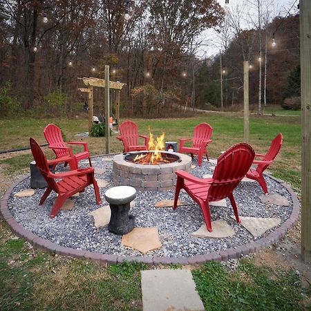 Entertainment Galore! Luxurious Property, Spectacular & Peaceful Setting, Great Location, Close To Major Attractions!! Pigeon Forge Esterno foto
