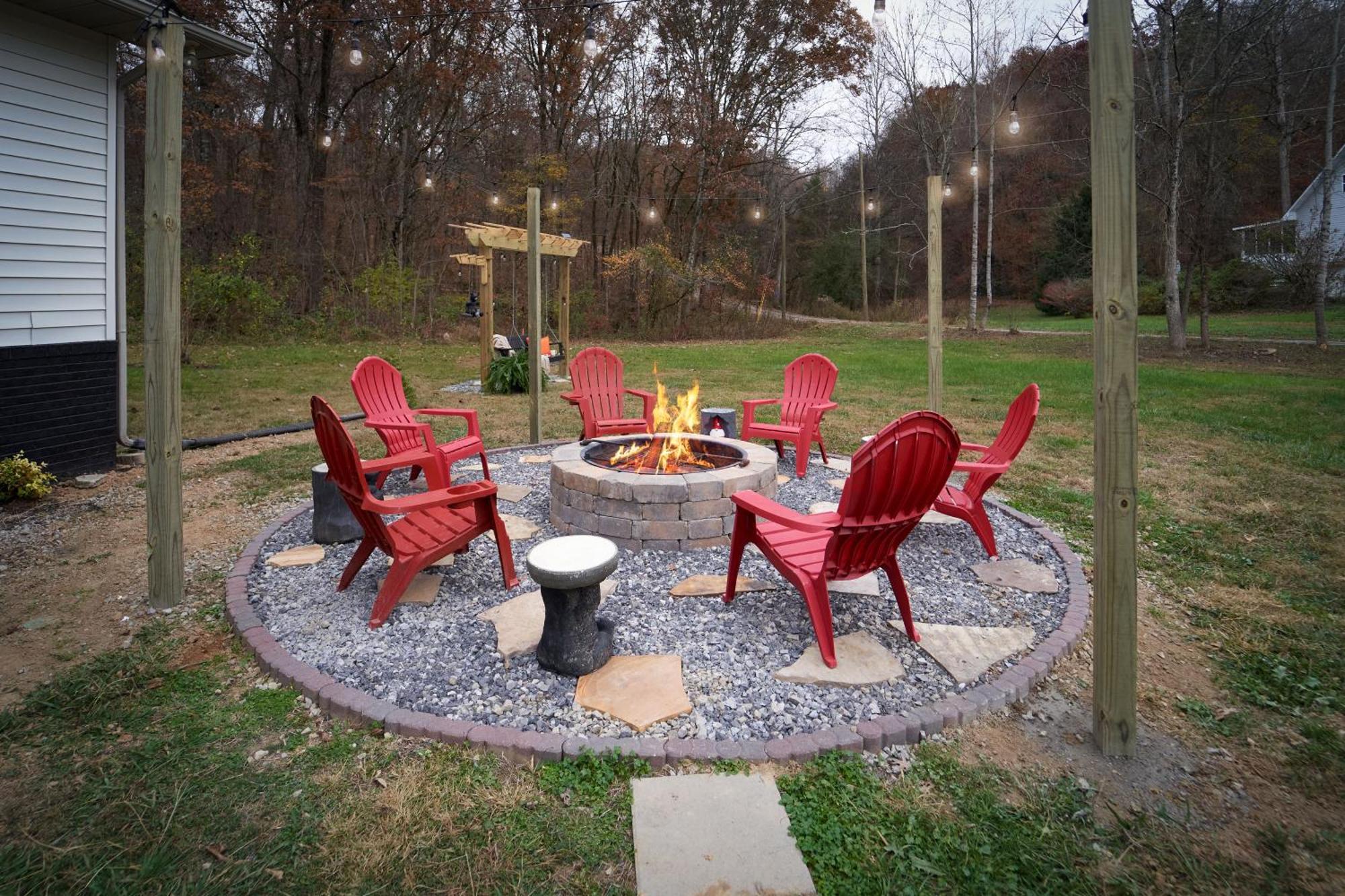 Entertainment Galore! Luxurious Property, Spectacular & Peaceful Setting, Great Location, Close To Major Attractions!! Pigeon Forge Esterno foto