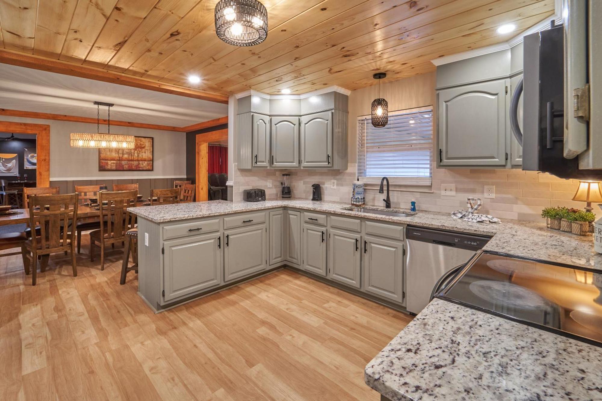 Entertainment Galore! Luxurious Property, Spectacular & Peaceful Setting, Great Location, Close To Major Attractions!! Pigeon Forge Esterno foto
