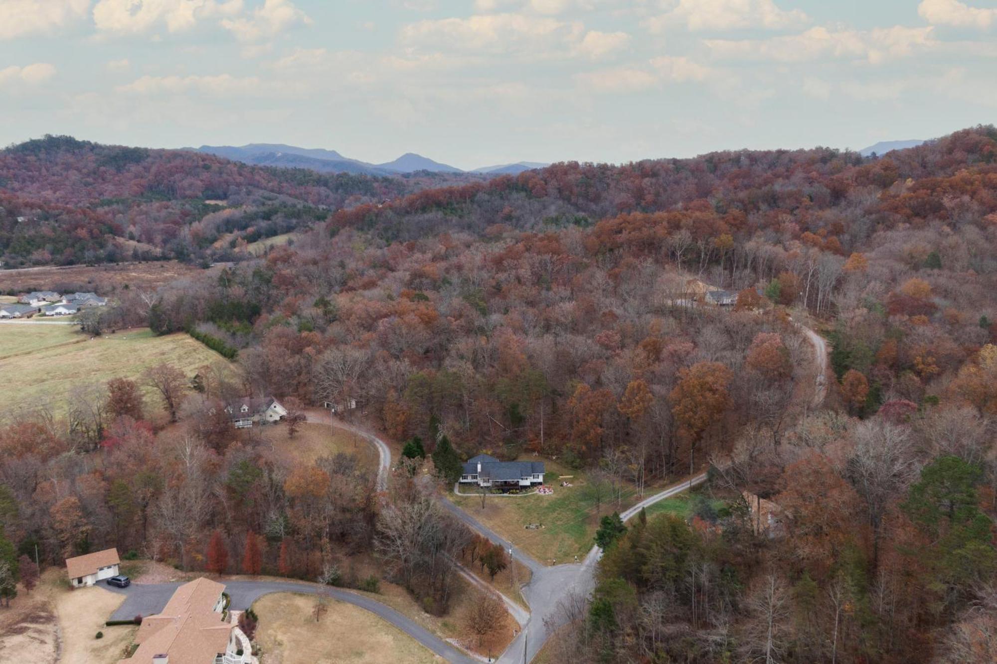 Entertainment Galore! Luxurious Property, Spectacular & Peaceful Setting, Great Location, Close To Major Attractions!! Pigeon Forge Esterno foto