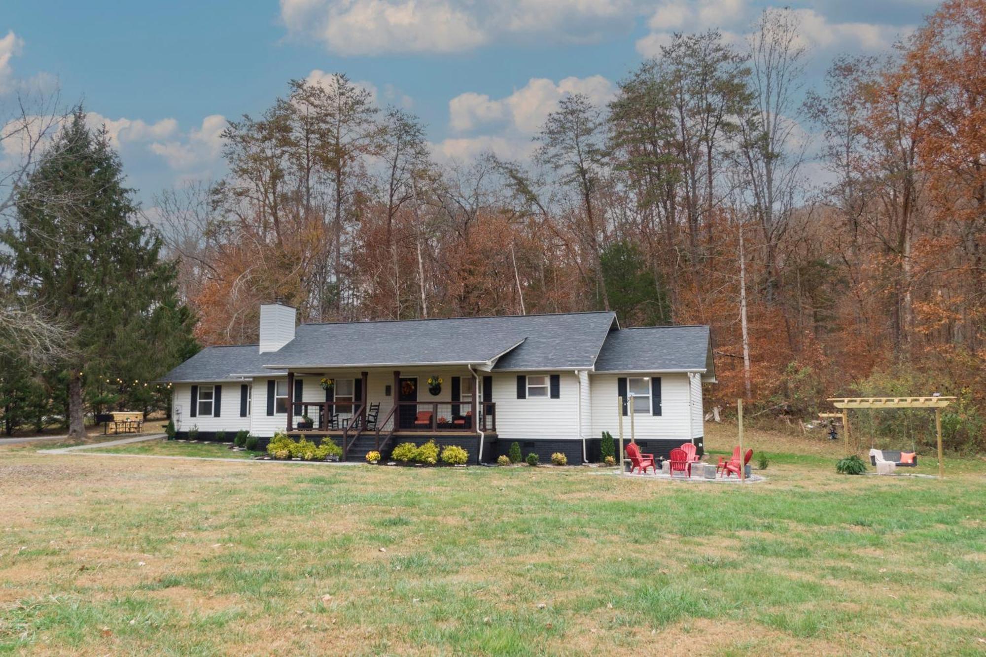 Entertainment Galore! Luxurious Property, Spectacular & Peaceful Setting, Great Location, Close To Major Attractions!! Pigeon Forge Esterno foto