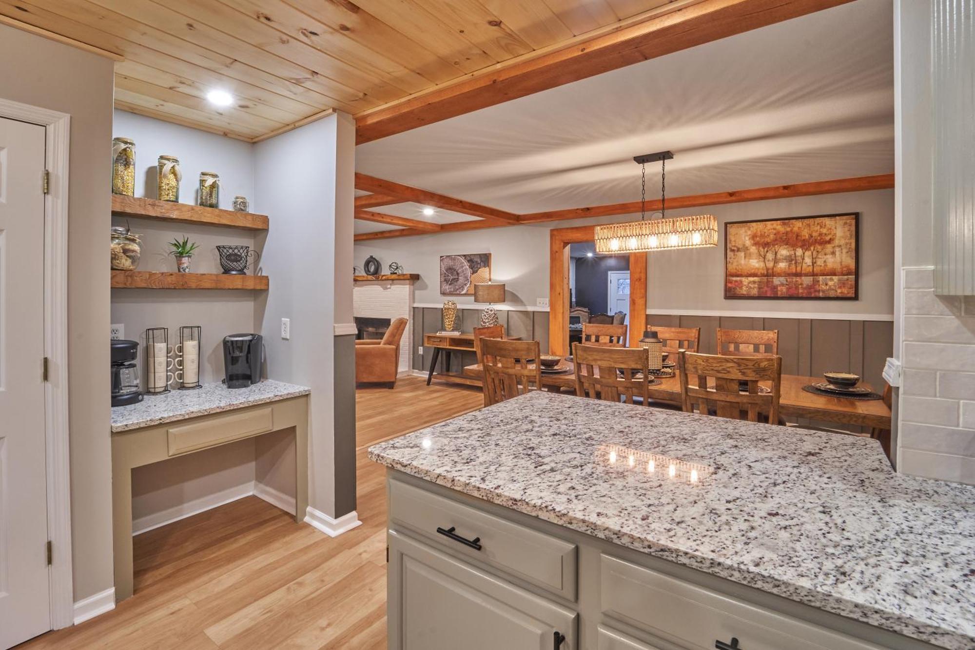 Entertainment Galore! Luxurious Property, Spectacular & Peaceful Setting, Great Location, Close To Major Attractions!! Pigeon Forge Esterno foto